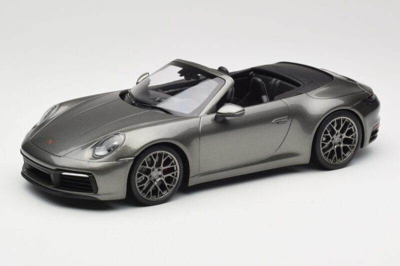 Porsche 911 992 Carrera 4S Cabriolet Mamba Green Metallic Minichamps 1:18 155067337 Métal Moulé
