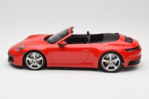 Porsche 911 992 Carrera 4S Cabriolet Rouge Minichamps 1:18 155067331 Métal Moulé — image 3 sur 6