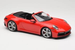 Porsche 911 992 Carrera 4S Cabriolet Rouge Minichamps 1:18 155067331 Métal Moulé — image 4 sur 6
