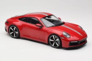 Porsche 911 992 Carrera 4S Carmine Red Minichamps 1:18 155067326 Métal Moulé — image 4 sur 6