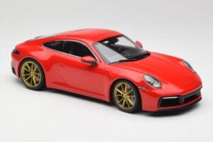 Porsche 911 992 Carrera 4S Guards Rouge & Roues Or Minichamps 1:18 153067328 Métal Moulé — image 4 sur 6