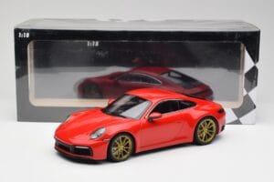 Porsche 911 992 Carrera 4S Guards Rouge & Roues Or Minichamps 1:18 153067328 Métal Moulé — image 6 sur 6