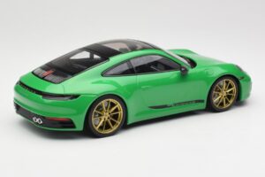 Porsche 911 992 Carrera 4S Python Green Minichamps 1:18 155067325 Métal Moulé — image 2 sur 6