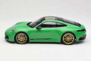 Porsche 911 992 Carrera 4S Python Green Minichamps 1:18 155067325 Métal Moulé — image 3 sur 6