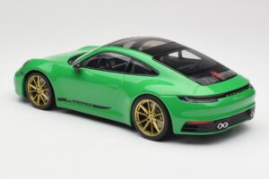Porsche 911 992 Carrera 4S Python Green Minichamps 1:18 155067325 Métal Moulé — image 5 sur 6