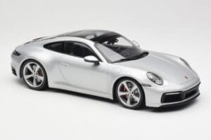 Porsche 911 992 Carrera 4S Argent Minichamps 1:18 155067322 Métal Moulé — image 4 sur 6