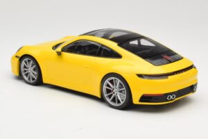 Porsche 911 992 Carrera 4S Jaune Minichamps 1:18 155067320 Métal Moulé — image 5 sur 6