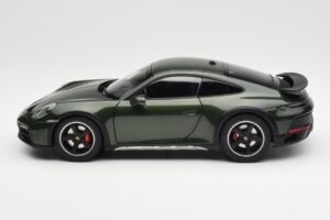 Porsche 911 992 Dakar Oak Vert Métallique Norev 1:18 187241 Métal Moulé — image 4 sur 9