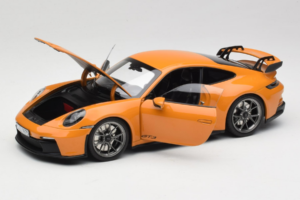 Porsche 911 992 GT3 Bahama Yellow Norev 1:18 187387 Métal Moulé — image 2 sur 8