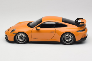 Porsche 911 992 GT3 Bahama Yellow Norev 1:18 187387 Métal Moulé — image 4 sur 8