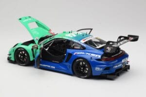 Porsche 911 992 GT3 R Falken #44 D. Eriksson / T. Heinemann 24 Hours of Nurburgring 2023 Minichamps 1:18 113236344 Métal Moul — image 5 sur 8
