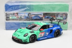 Porsche 911 992 GT3 R Falken #44 D. Eriksson / T. Heinemann 24 Hours of Nurburgring 2023 Minichamps 1:18 113236344 Métal Moul — image 8 sur 8