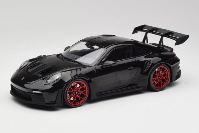 Porsche 911 992 GT3 RS Noir & Roues Rouges & Décor Noir Minichamps 1:18 153062240 Métal Moulé