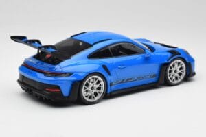 Porsche 911 992 GT3 RS Bleu & Roues Argent & Décor Noir Minichamps 1:18 153062234 Métal Moulé — image 2 sur 6