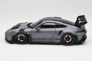 Porsche 911 992 GT3 RS Crayon Weissach Package & Black Wheels Minichamps 1:18 110062024 Métal Moulé — image 4 sur 8