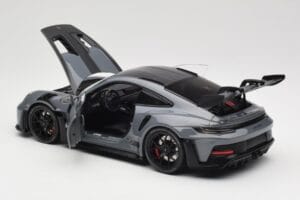 Porsche 911 992 GT3 RS Crayon Weissach Package & Black Wheels Minichamps 1:18 110062024 Métal Moulé — image 5 sur 8