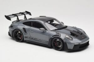 Porsche 911 992 GT3 RS Crayon Weissach Package & Black Wheels Minichamps 1:18 110062024 Métal Moulé — image 6 sur 8