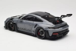 Porsche 911 992 GT3 RS Crayon Weissach Package & Black Wheels Minichamps 1:18 110062024 Métal Moulé — image 7 sur 8