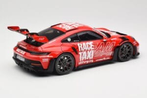 Porsche 911 992 GT3 RS Getspeed Race Taxi Guards Red Minichamps 1:18 110062040 Métal Moulé — image 3 sur 8