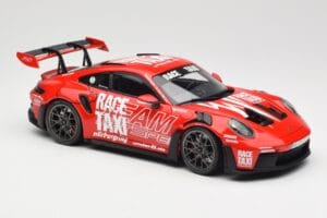Porsche 911 992 GT3 RS Getspeed Race Taxi Guards Red Minichamps 1:18 110062040 Métal Moulé — image 6 sur 8