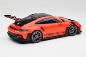 Porsche 911 992 GT3 RS Guards Orange & Jantes Argent Minichamps 1:18 911992002 Métal Moulé — image 2 sur 6