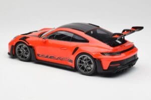 Porsche 911 992 GT3 RS Guards Orange & Jantes Argent Minichamps 1:18 911992002 Métal Moulé — image 5 sur 6