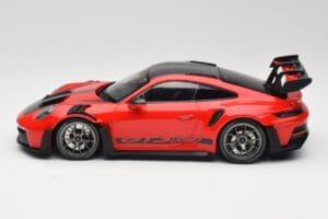 Porsche 911 992 GT3 RS Guards Rouge & Roues Argent Weissach Package Minichamps 1:18 153062246 Métal Moulé — image 3 sur 6