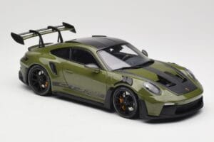 Porsche 911 992 GT3 RS Nato Olive & Black Wheels Minichamps 1:18 110062027 Métal Moulé — image 6 sur 8