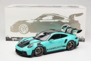 Porsche 911 992 GT3 RS Python Green & Dark Silver Wheels Minichamps 1:18 110062026 Métal Moulé — image 8 sur 8