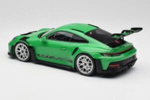 Porsche 911 992 GT3 RS Python Vert & Roues Argent & Décor Noir Minichamps 1:18 153062235 Métal Moulé — image 5 sur 6