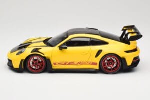 Porsche 911 992 GT3 RS Racing Yellow Weissach Package & Red Wheels Minichamps 1:18 110062025 Métal Moulé — image 4 sur 8
