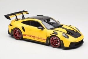 Porsche 911 992 GT3 RS Racing Yellow Weissach Package & Red Wheels Minichamps 1:18 110062025 Métal Moulé — image 6 sur 8