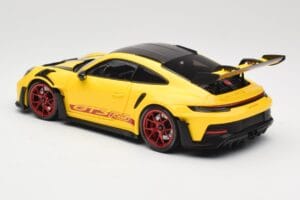 Porsche 911 992 GT3 RS Racing Yellow Weissach Package & Red Wheels Minichamps 1:18 110062025 Métal Moulé — image 7 sur 8