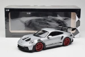 Porsche 911 992 GT3 RS Argent & Roues Rouges Minichamps 1:18 153062241 Métal Moulé — image 6 sur 6