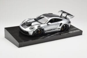 Porsche 911 992 GT3 RS Argent Weissach Package Minichamps 1:18 110062020 Métal Moulé — image 2 sur 8