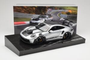 Porsche 911 992 GT3 RS Argent Weissach Package Minichamps 1:18 110062020 Métal Moulé — image 8 sur 8