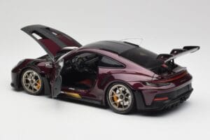 Porsche 911 992 GT3 RS Ultraviolet & Jantes Argent Minichamps 1:18 110062029 Métal Moulé — image 5 sur 8