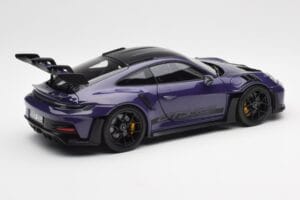 Porsche 911 992 GT3 RS Weissach Package Ultraviolet Norev 1:18 187368 Métal Moulé — image 3 sur 8