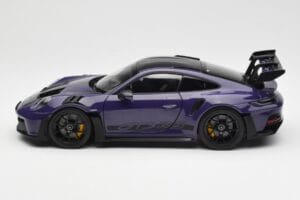 Porsche 911 992 GT3 RS Weissach Package Ultraviolet Norev 1:18 187368 Métal Moulé — image 4 sur 8