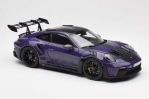Porsche 911 992 GT3 RS Weissach Package Ultraviolet Norev 1:18 187368 Métal Moulé — image 6 sur 8