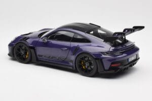 Porsche 911 992 GT3 RS Weissach Package Ultraviolet Norev 1:18 187368 Métal Moulé — image 7 sur 8