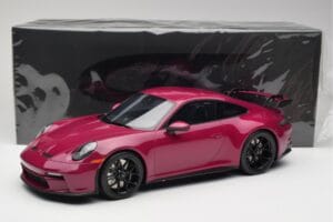Porsche 911 992 GT3 Ruby Star Neo Red GT Spirit 1:12 GT536 Résine — image 6 sur 6
