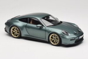 Porsche 911 992 GT3 Touring Package Malachite Green Metallic Norev 1:18 187382 Métal Moulé — image 6 sur 8