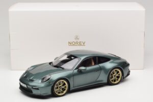 Porsche 911 992 GT3 Touring Package Malachite Green Metallic Norev 1:18 187382 Métal Moulé — image 8 sur 8
