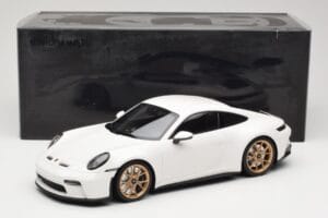 Porsche 911 992 GT3 Touring Blanc Neodyme Wheels Minichamps 1:18 117069022 Métal Moulé — image 6 sur 6