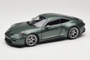 Porsche 911 992 S/T Malachite Green Metallic Norev 1:18 187472 Métal Moulé