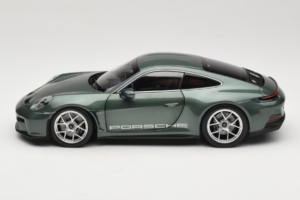 Porsche 911 992 S/T Malachite Green Metallic Norev 1:18 187472 Métal Moulé — image 5 sur 8