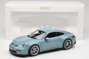 Porsche 911 992 S/T Meissen Blue Norev 1:18 187470 Métal Moulé — image 8 sur 8