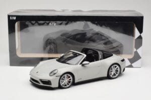 Porsche 911 992 Targa 4 GTS Gris Minichamps 1:18 155061064 Métal Moulé — image 6 sur 6