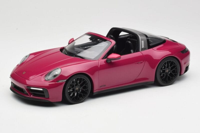 Porsche 911 992 Targa 4 GTS Rubystar Minichamps 1:18 155061066 Métal Moulé